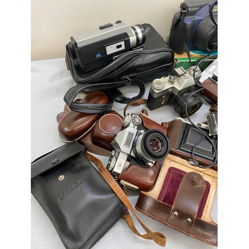 182 - Selection vintage cameras to include Zeiss Ikon with lens, Kodak, Polaroid 600 instant, lens etc