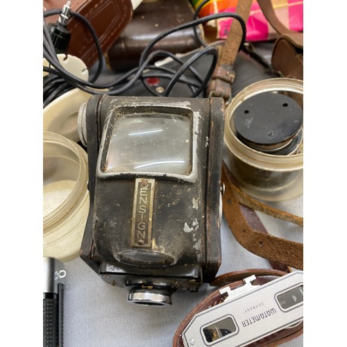 182 - Selection vintage cameras to include Zeiss Ikon with lens, Kodak, Polaroid 600 instant, lens etc