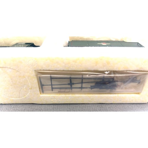 108 - A boxed Hornby 00 gauge locomotive Super Detail R2729, BR 4-6-0, Royal Scot Class 46144 Honourable A... 