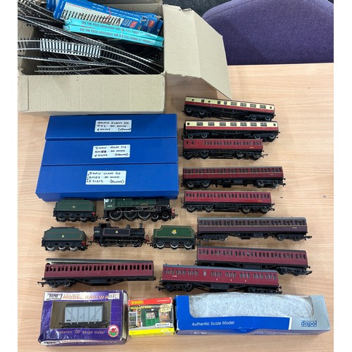 154 - Selection of 00 gauge loco's, carriages, track etcto include loco's Caernarvon and tender, 47310 tra... 