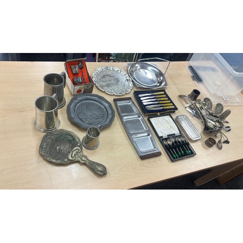 257 - Selection of assorted EPNS items to include cutlery, tankards, mirror, etc