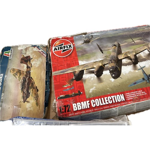175 - Selection of boxed Revell, Airfix, Special Hobby aircraft models to include Flying Fortess, Mosquito... 