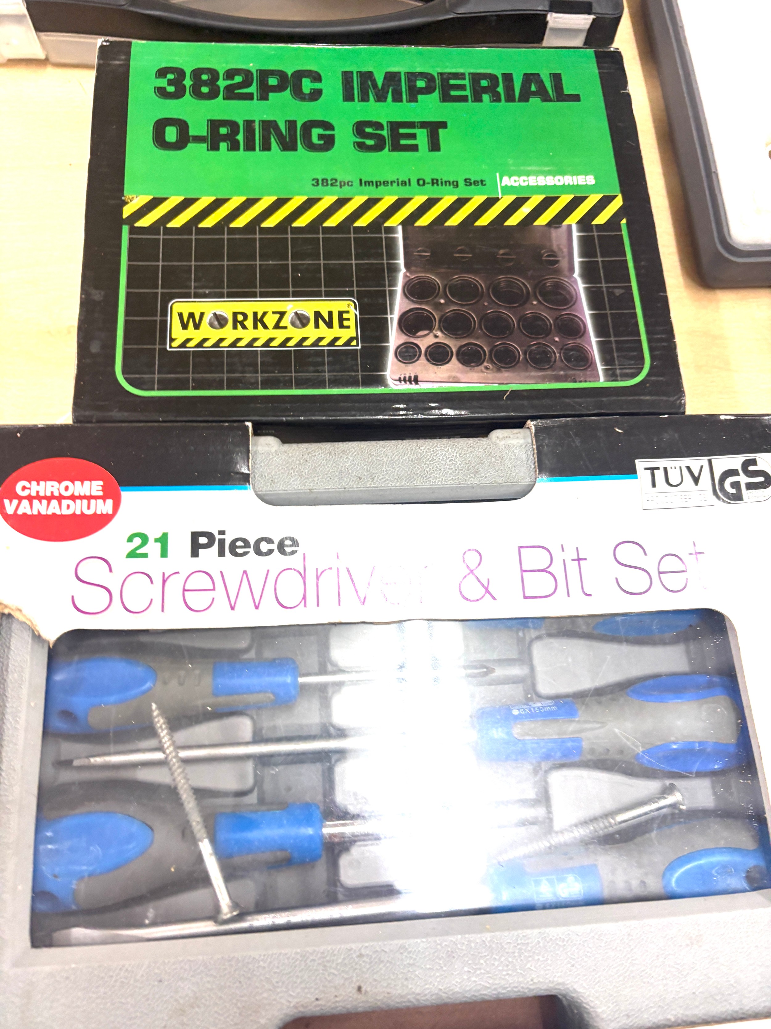 Selection of cased screwdriver bits, Weller gun, soldering iron set ...