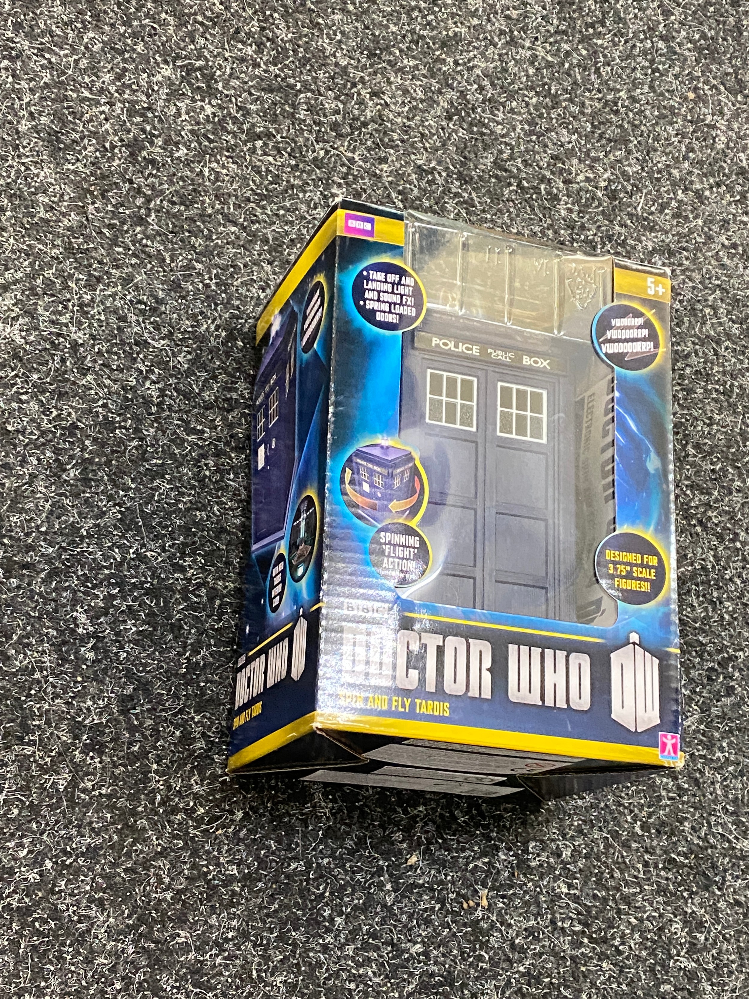 Sealed Doctor who spin and fly Tardis