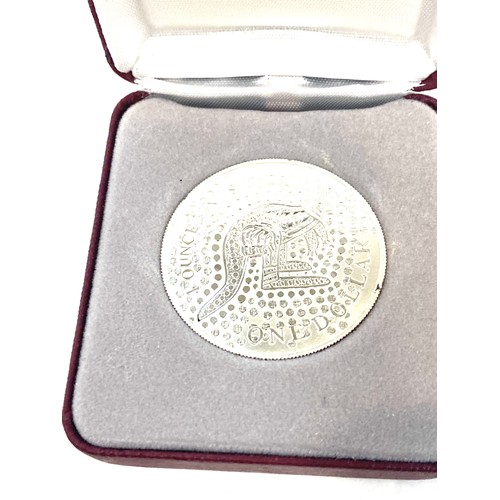 529 - Boxed Australian mint 1oz silver dollar