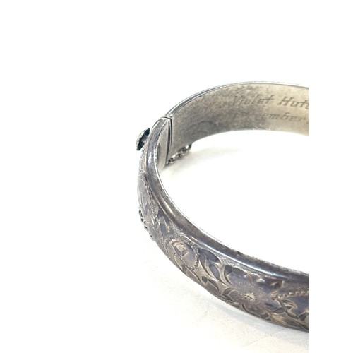 581 - Vintage silver bangle, total weight 21.8 grams