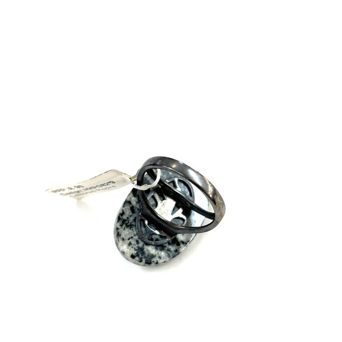 549 - Silver and black agate dress ring