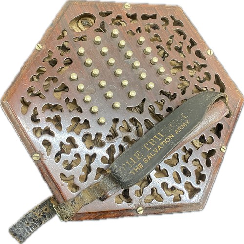 563 - A good antique 48 button concertina possibly Lachenal serial no 4412, with steel reeds, in original ... 