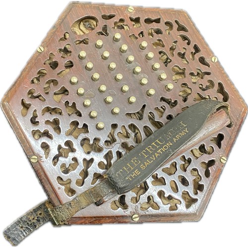 563 - A good antique 48 button concertina possibly Lachenal serial no 4412, with steel reeds, in original ... 