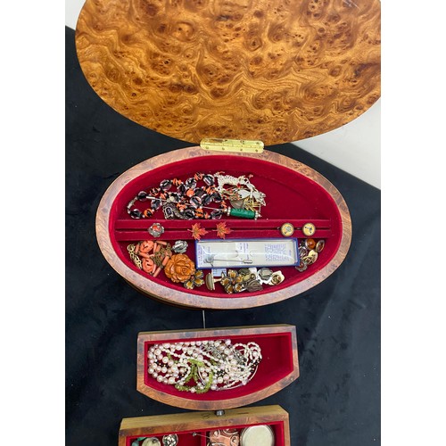 564 - Reuge musical jewellery box containing vintage costume jewellery