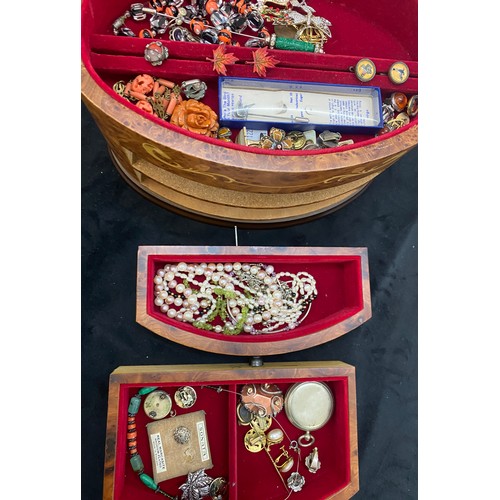 564 - Reuge musical jewellery box containing vintage costume jewellery