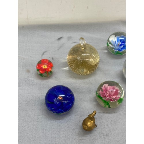 509 - Selection of assorted paperweights
