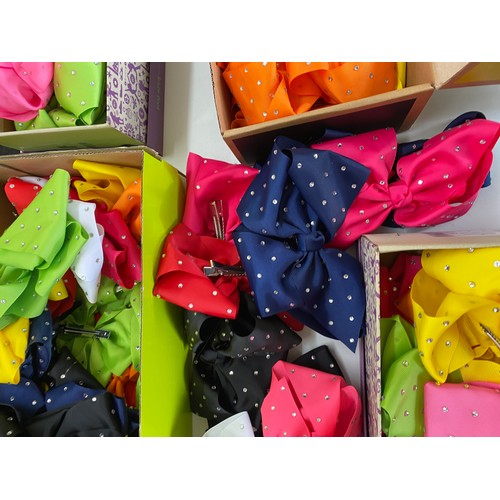 211 - Large selection of assorted hair bows