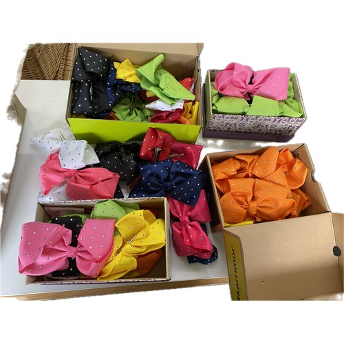 211 - Large selection of assorted hair bows