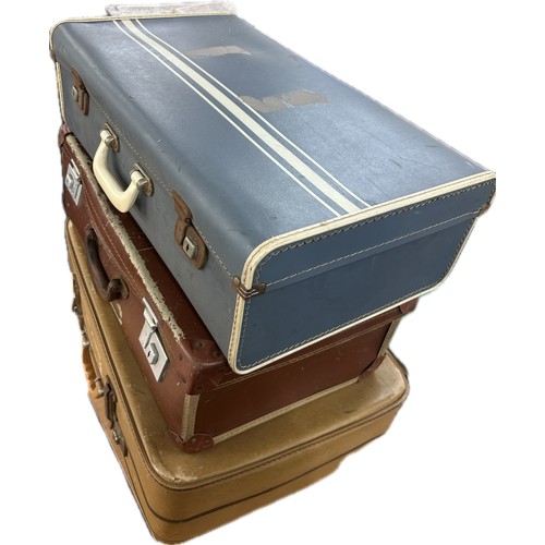 184 - Selection of three vintage travelling suitcases