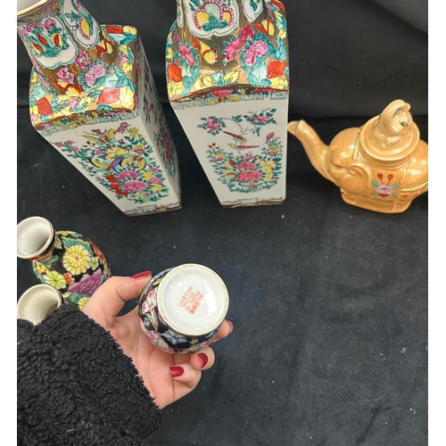 214 - Selection of oriental porcelain items to include vases, tea pot, etc