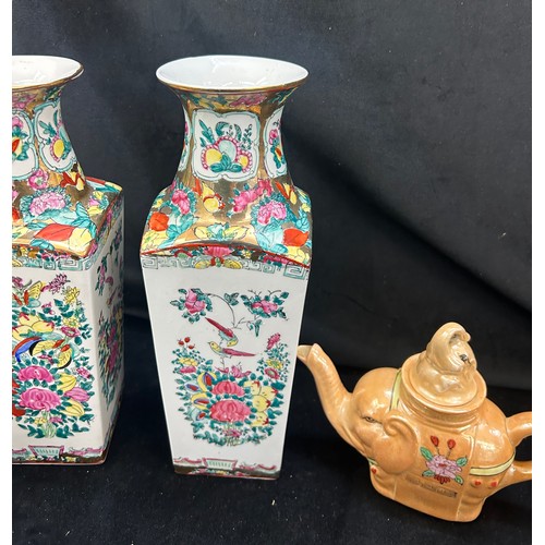 214 - Selection of oriental porcelain items to include vases, tea pot, etc