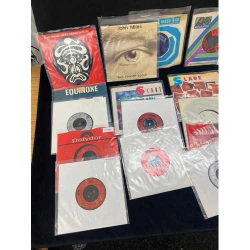 188 - Selection of singles includes Elton John, Abba, Blondie etc