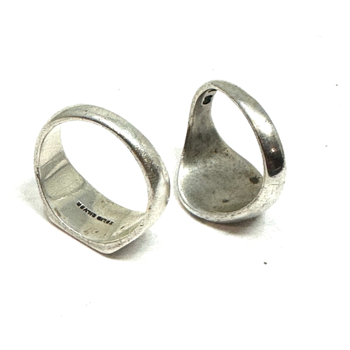 122 - 2 chunky vintage silver signet rings weight 19g