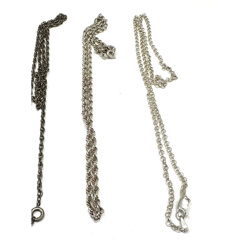 136 - 4 Vintage silver necklaces chains weight 21g