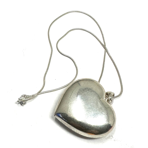 156 - Large silver heart pendant necklace heart measures approx 4.6cm drop by 4cm wide weight 15g