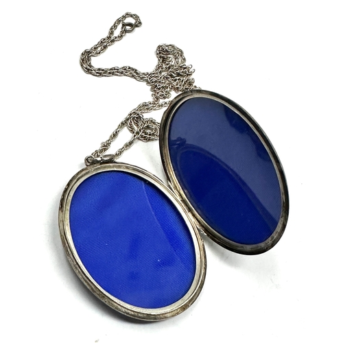 160 - Large vintage silver locket pendant necklace locket measures approx 6cm drop by 4.1cm weight 28g