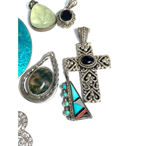 195 - Selection Og Silver Pendants inc Siam and Moss Agate weight 58g