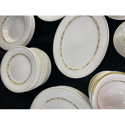 127 - Wedgwood Insignia part dinner set includes bowls, plates etc