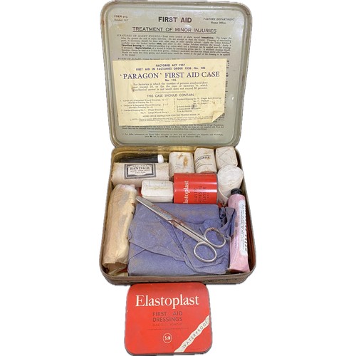 1937 WW2 Medical kit