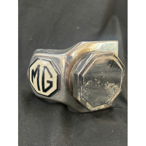 413 - Vintage 1950's MG radiator / Bonnet badge cap