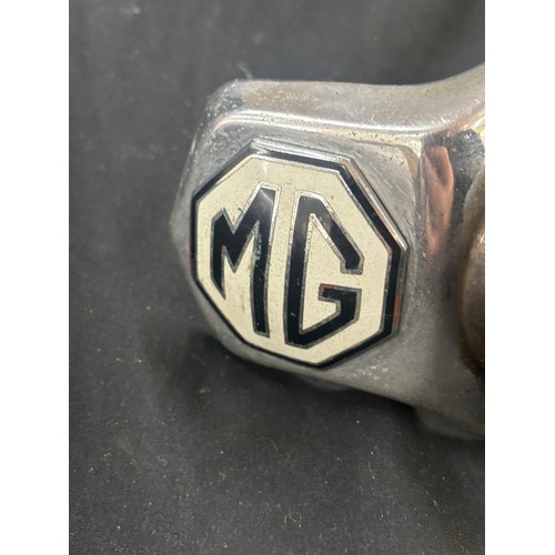 413 - Vintage 1950's MG radiator / Bonnet badge cap