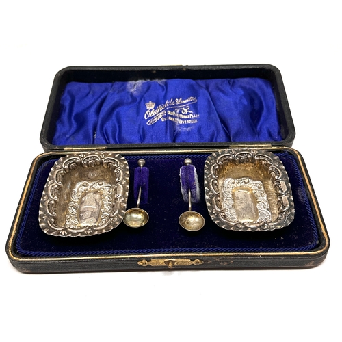 57 - Antique boxed silver salts & spoons