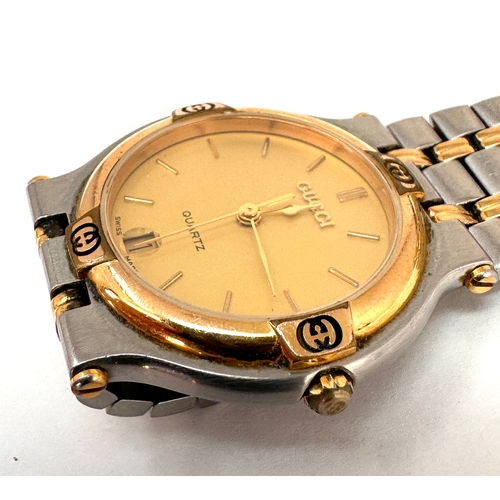 325 - Ladies Gucci quartz wristwatch  the watch is ticking