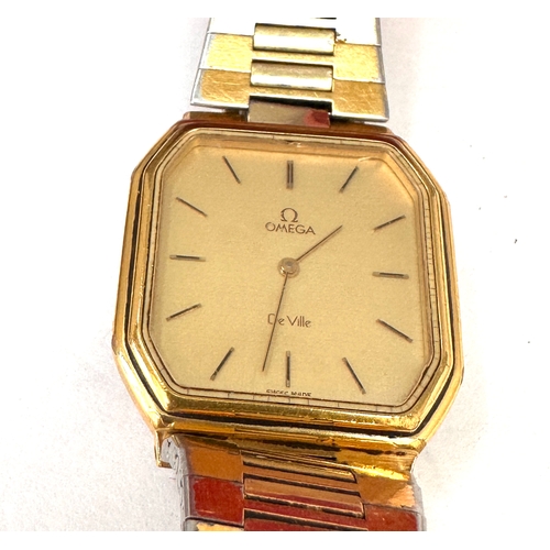 330 - Boxed Vintage Gents omega De Ville 1365 quartz wristwatch the watch is not ticking possibly needs ne... 