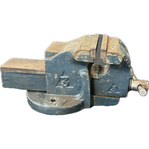 Lot 27        