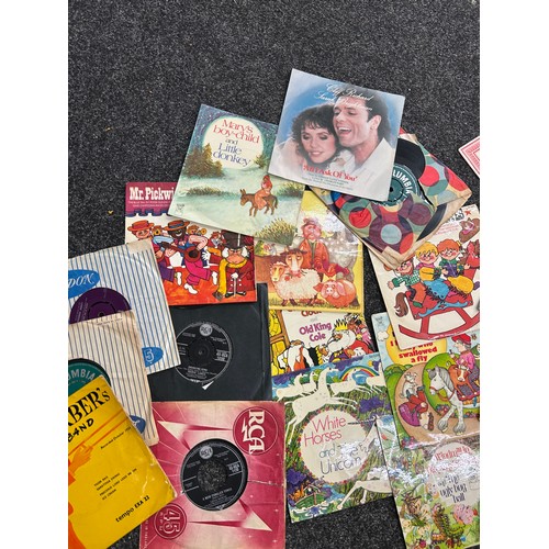 41 - Selection of 45s to include children's songs, jazz, etc