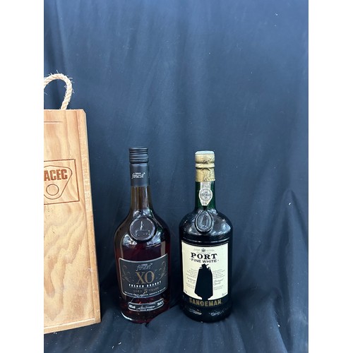 30 - Selection of sealed alcohol too include Sandeman Port, Dimple Scotch Whisky, Brandy, one in original... 