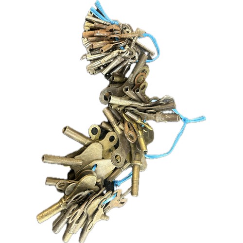 Selection of vintage keys to include clock keys, furniture keys etc