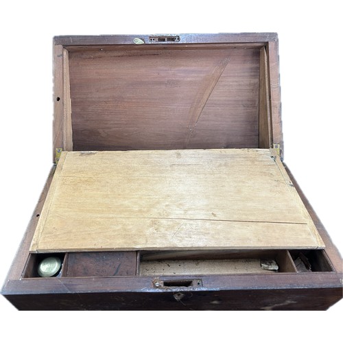 Vintage writing box measuring 18.5