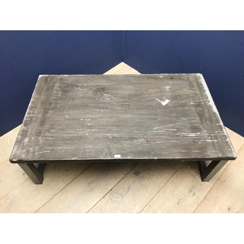 704 - Heavy low table for outdoor use with tubular aluminium frame, with wood effect concrete top 130 x 75... 