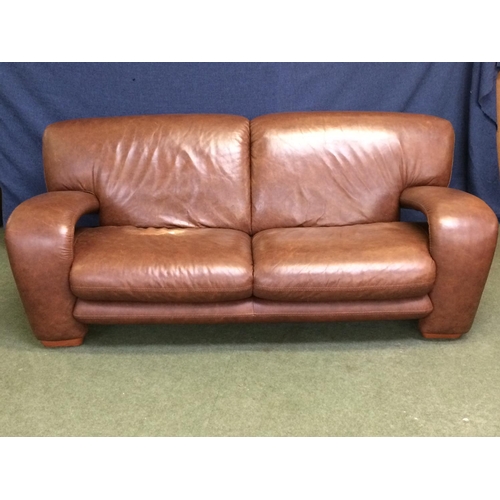 684 - Contemporary 2 seater leather sofa 190 cm l (some wear & scratches)