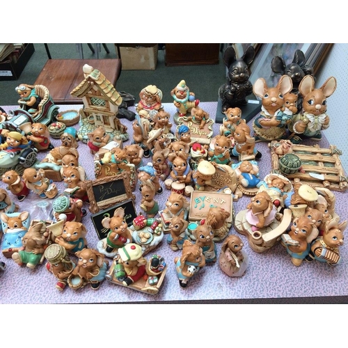 189 - Unique collection of Pendelfin rabbit figures, approx 26 bases & over 150 rabbit figures including b... 