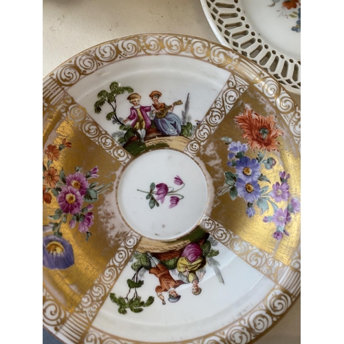 107 - Quantity of china to include Wedgwood, famille rose cups and tea bowls Crown Derby, Imari etc Condit... 