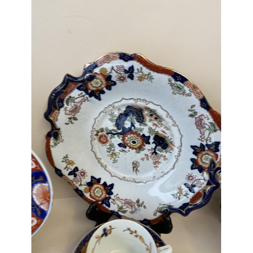 107 - Quantity of china to include Wedgwood, famille rose cups and tea bowls Crown Derby, Imari etc Condit... 