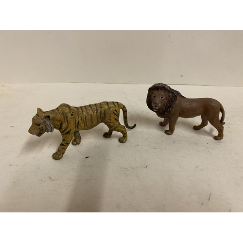 97 - Cold painted bronze figure of a tiger, and a male lion (2) approx 6cmH