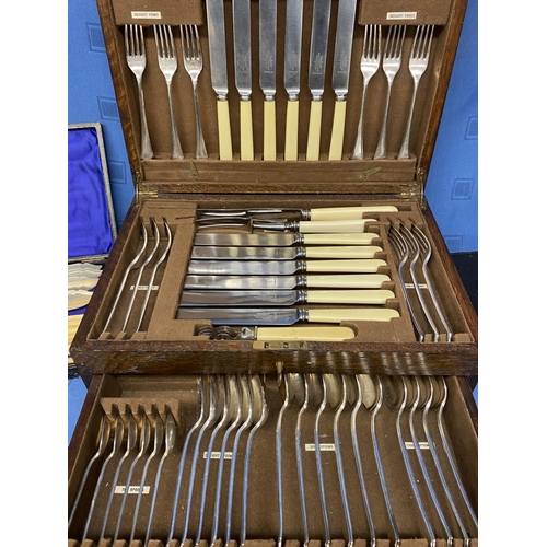 198 - Good Quality Mappin & Webb oak case canteen of cutlery 6 place setting - good condition & 4 other ca... 