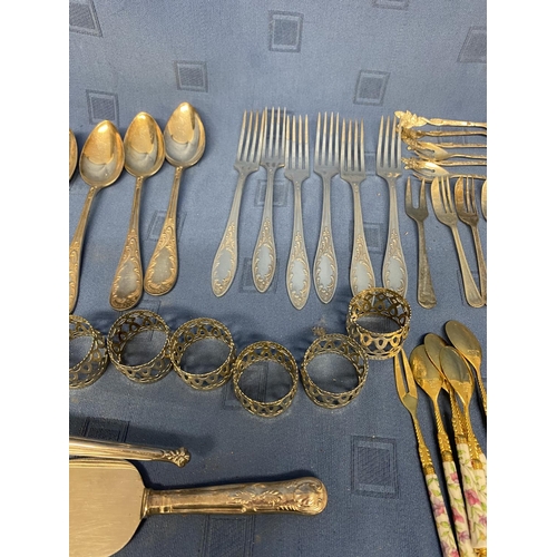 199 - Qty silver plate mainly flatware