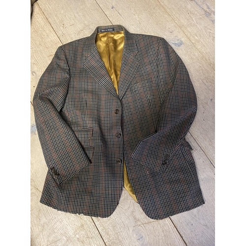 236 - Qty of Gentleman's sporting clothes, including  tweed jackets, outdoor coats, Green Schoffel/Barbour... 