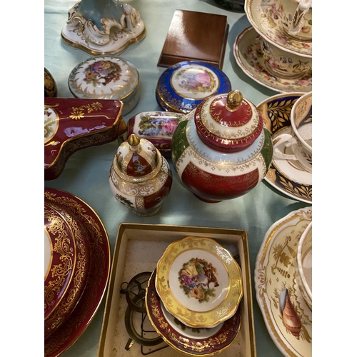 280 - Mixed lot of ceramics and glass, including Copeland Spode, Limoges, Meissen, Worcester (much damage ... 