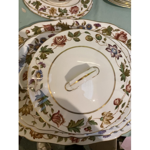 281 - Royal Worcester bone china Virginia pattern dinner service comprising: 9 place setting; 52 pieces to... 